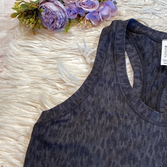 Athleta Momentum Seamless Allure Leopard Print Racerback Tank sz XS - Picture 3 of 11